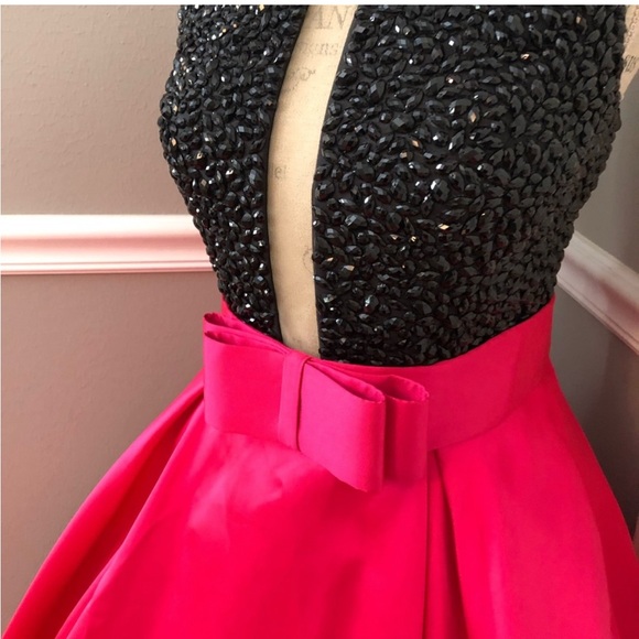 NEW JOVANI SZ 10 BLACK BEAD NUDE ILLUSION FUCHSIA FORMAL BALL GOWN WITH POCKETS - Picture 5 of 8